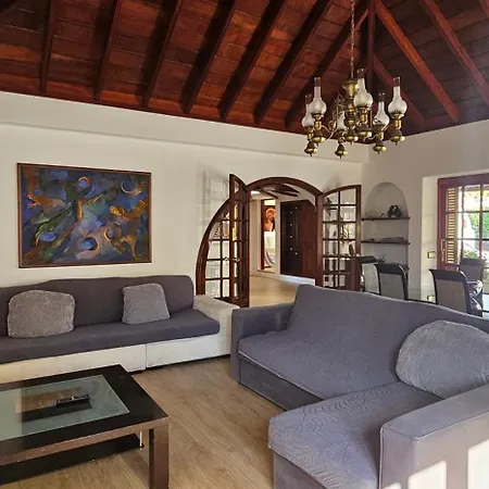 La Paz Villa