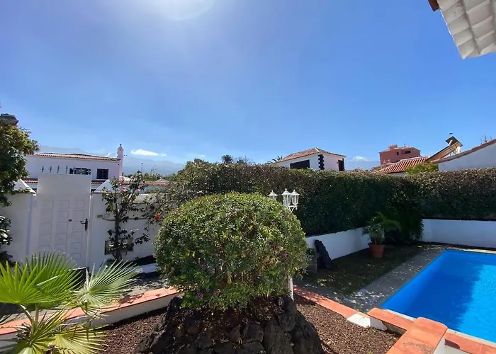La Paz Villa *