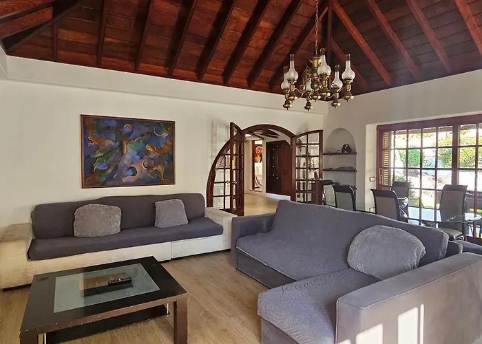 La Paz Villa